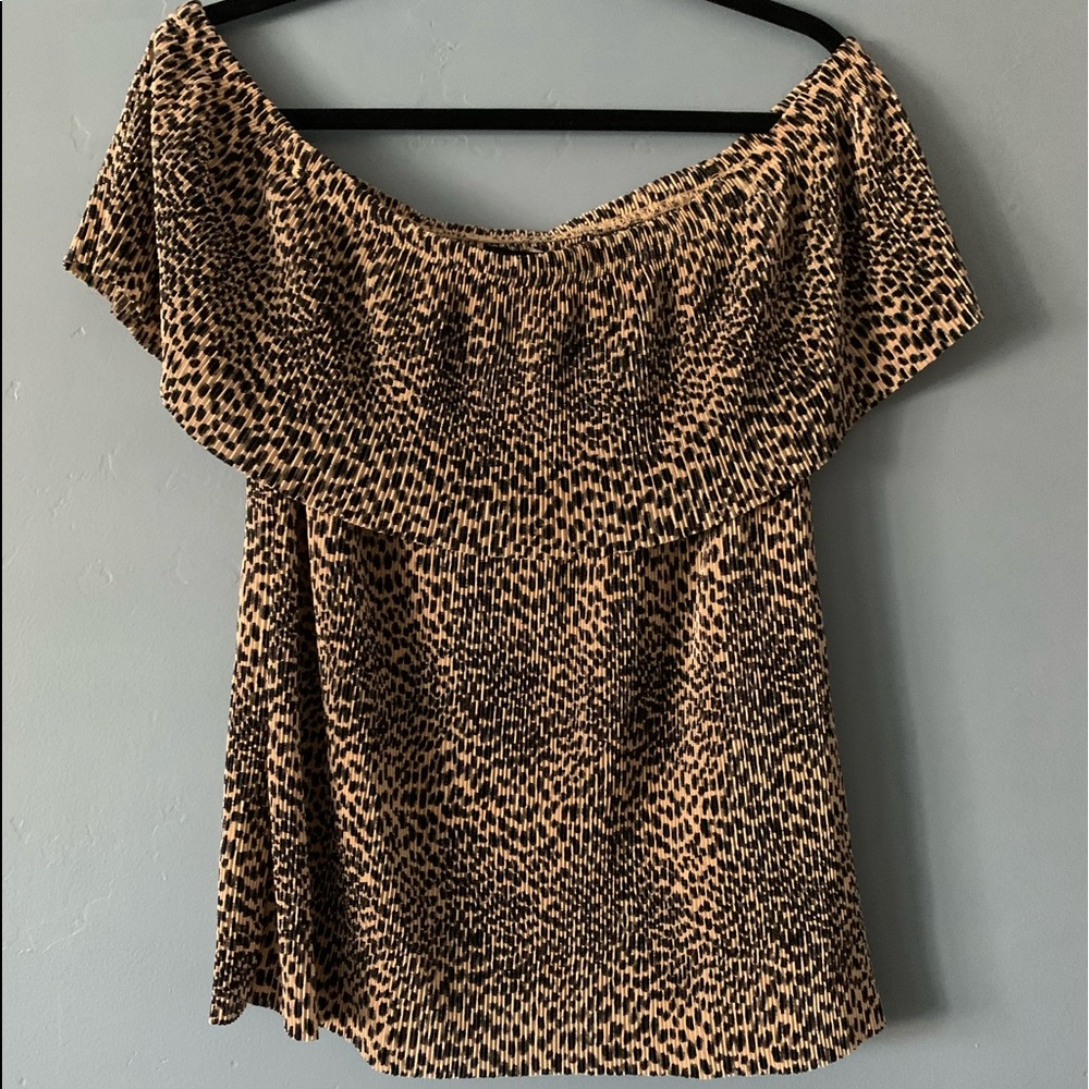 A.n.a Off Shoulder Cheetah Print Top - like new!